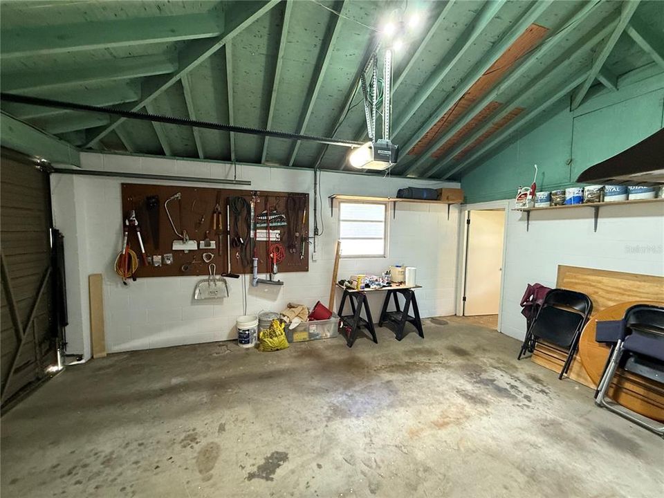 Activo con contrato: $1,725 (2 camas, 2 baños, 1198 Pies cuadrados)