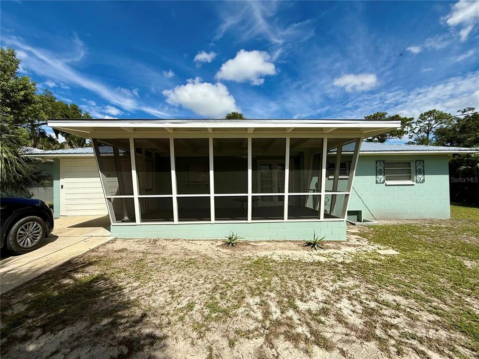 Activo con contrato: $1,725 (2 camas, 2 baños, 1198 Pies cuadrados)