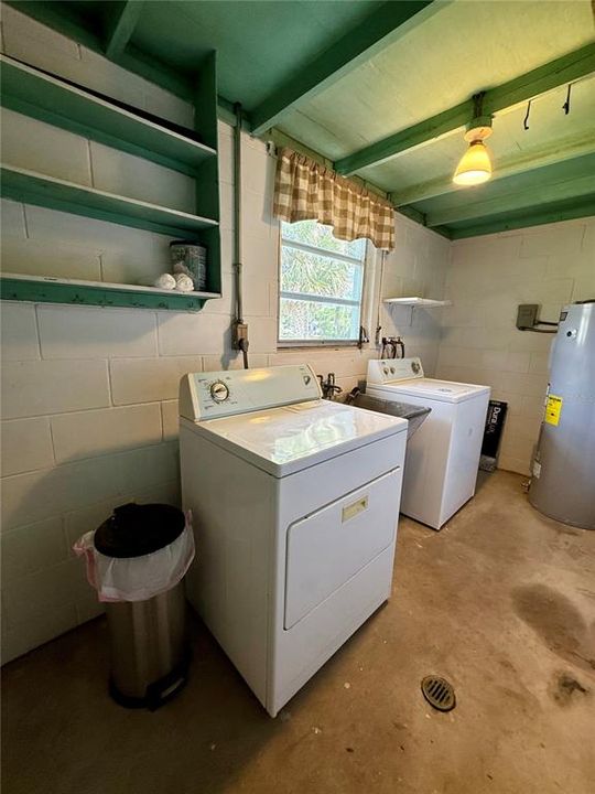 Activo con contrato: $1,725 (2 camas, 2 baños, 1198 Pies cuadrados)