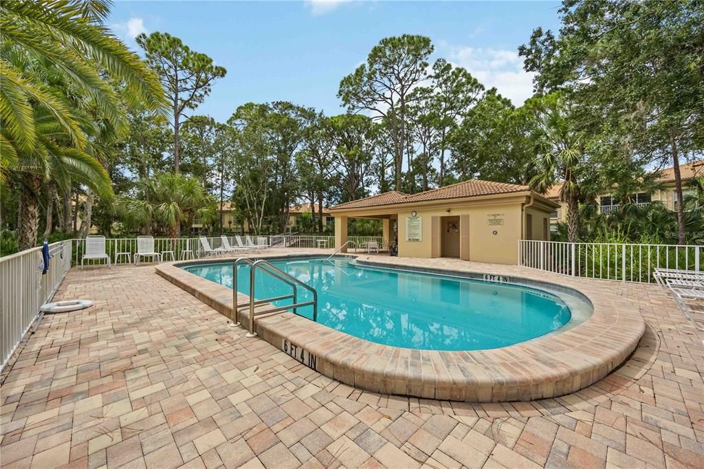 Под контрактом: $1,850 (2 спален, 2 ванн, 1278 Квадратных фут)