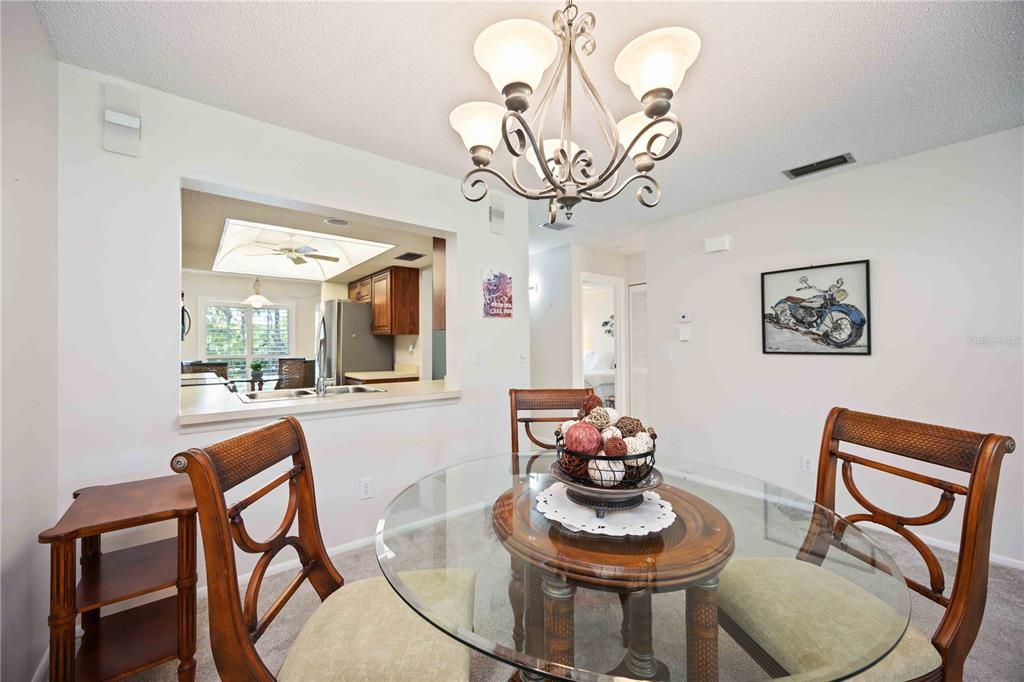 Под контрактом: $1,850 (2 спален, 2 ванн, 1278 Квадратных фут)