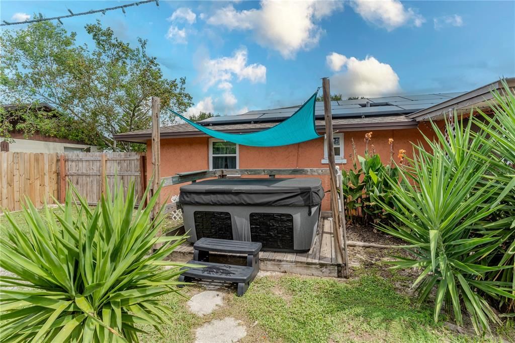 En Venta: $250,000 (3 camas, 2 baños, 1400 Pies cuadrados)