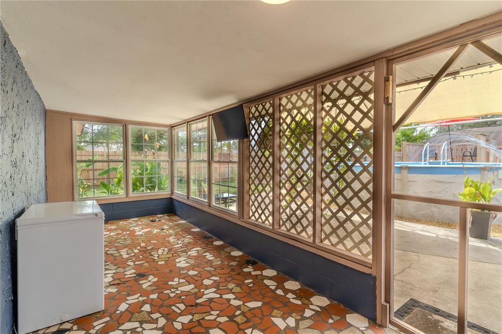 En Venta: $250,000 (3 camas, 2 baños, 1400 Pies cuadrados)