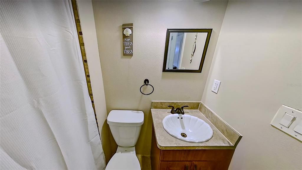 En Venta: $250,000 (3 camas, 2 baños, 1400 Pies cuadrados)