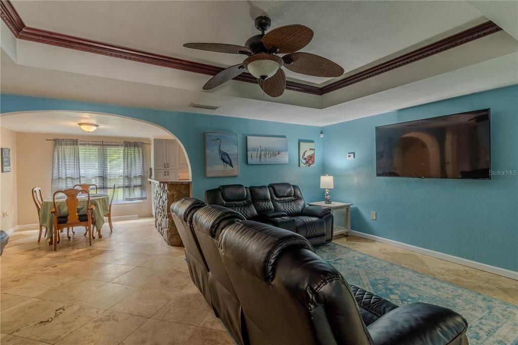 En Venta: $250,000 (3 camas, 2 baños, 1400 Pies cuadrados)