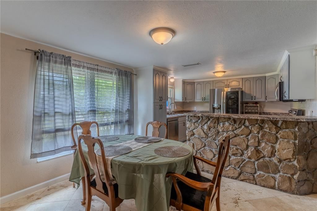 En Venta: $250,000 (3 camas, 2 baños, 1400 Pies cuadrados)