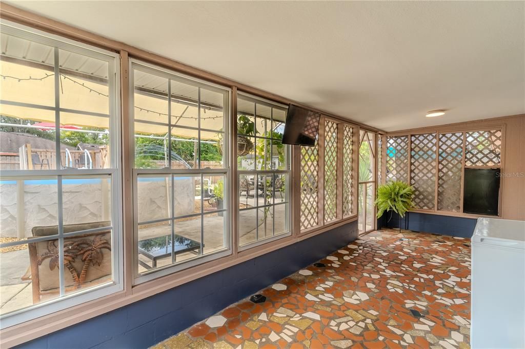 En Venta: $250,000 (3 camas, 2 baños, 1400 Pies cuadrados)