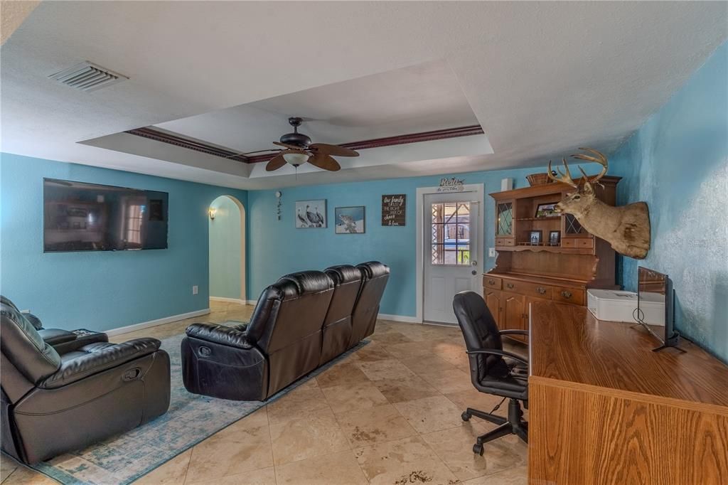 En Venta: $250,000 (3 camas, 2 baños, 1400 Pies cuadrados)