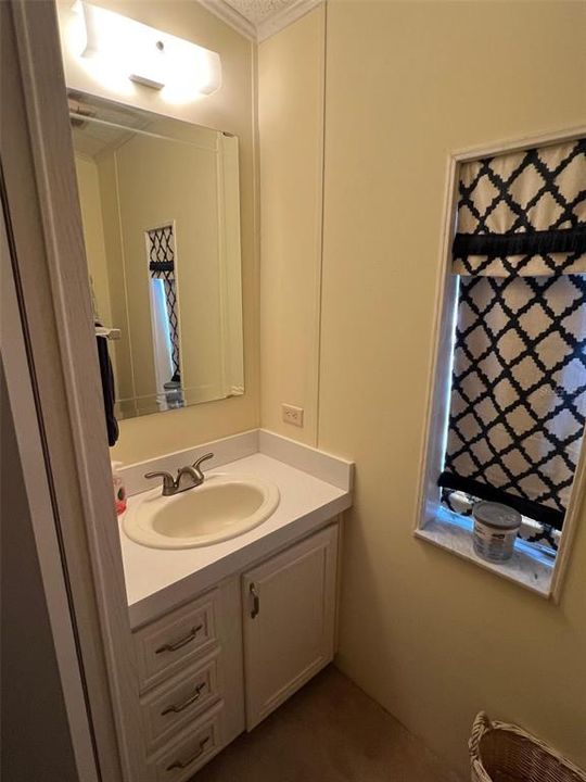 Active With Contract: $135,000 (2 beds, 1 baths, 742 Square Feet)