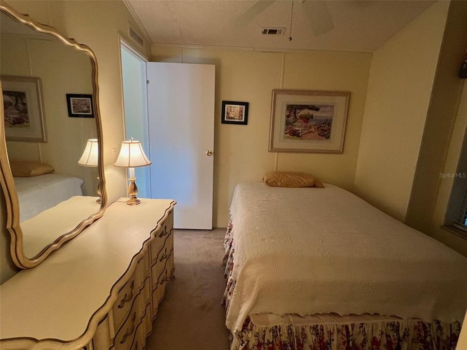 Active With Contract: $135,000 (2 beds, 1 baths, 742 Square Feet)