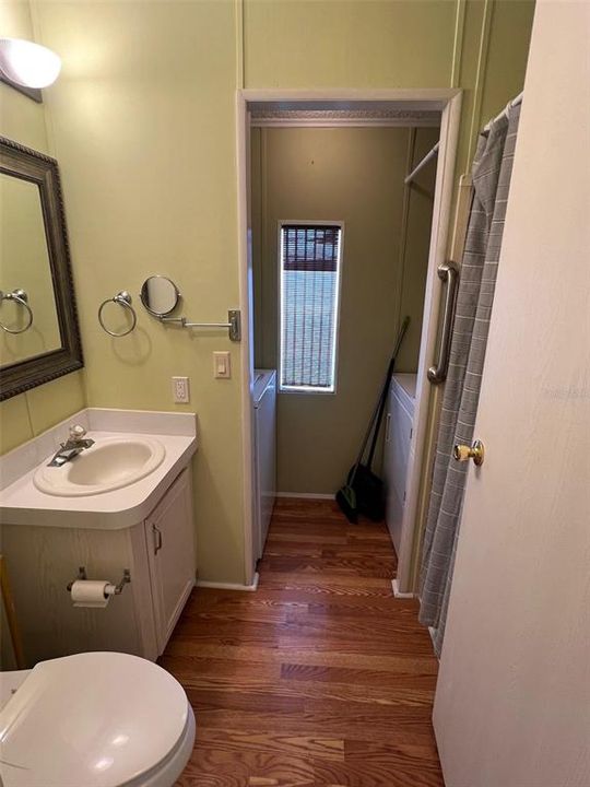 Active With Contract: $135,000 (2 beds, 1 baths, 742 Square Feet)