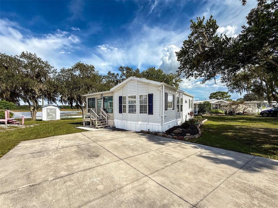 待售: $169,900 (1 贝兹, 1 浴室, 910 平方英尺)