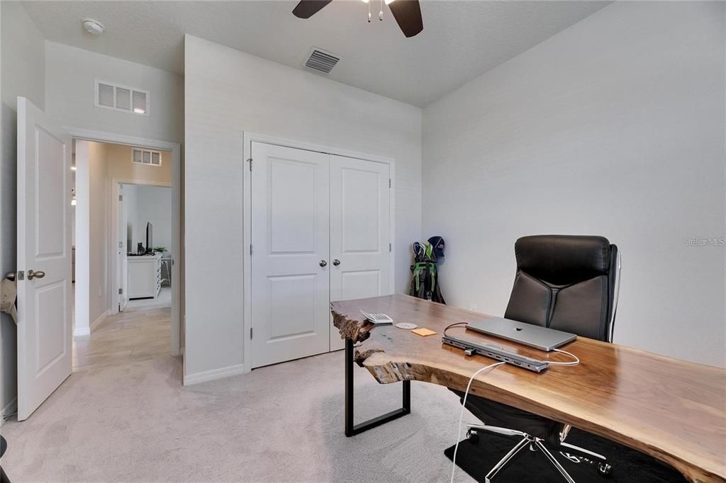 出租: $7,200 (4 贝兹, 2 浴室, 2045 平方英尺)