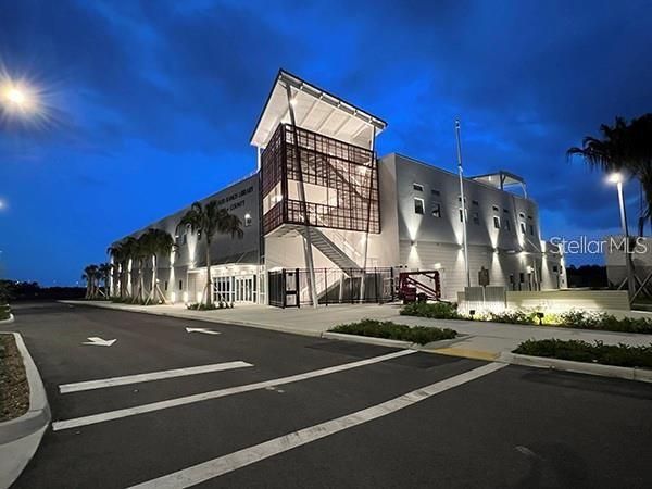 出租: $7,200 (4 贝兹, 2 浴室, 2045 平方英尺)