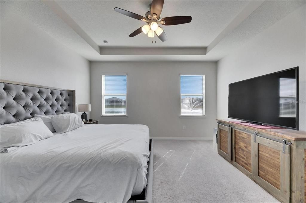 出租: $7,200 (4 贝兹, 2 浴室, 2045 平方英尺)