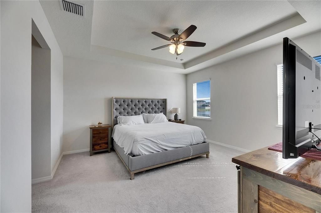 出租: $7,200 (4 贝兹, 2 浴室, 2045 平方英尺)