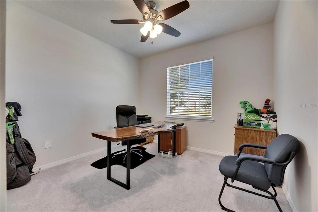 出租: $7,200 (4 贝兹, 2 浴室, 2045 平方英尺)