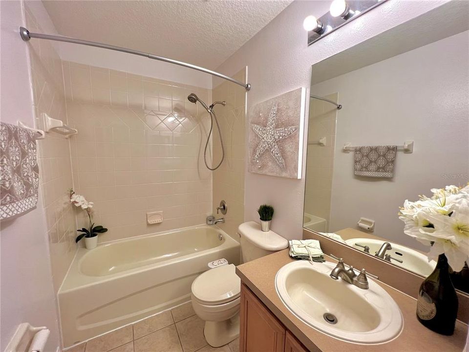 出租: $2,100 (2 贝兹, 2 浴室, 1560 平方英尺)