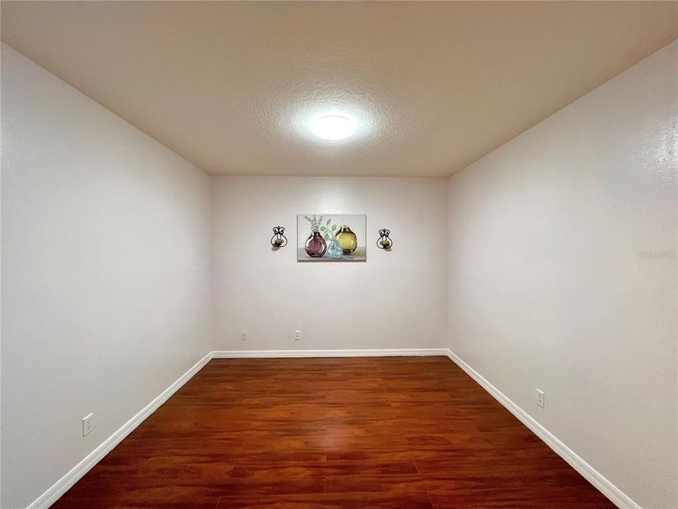 出租: $2,100 (2 贝兹, 2 浴室, 1560 平方英尺)