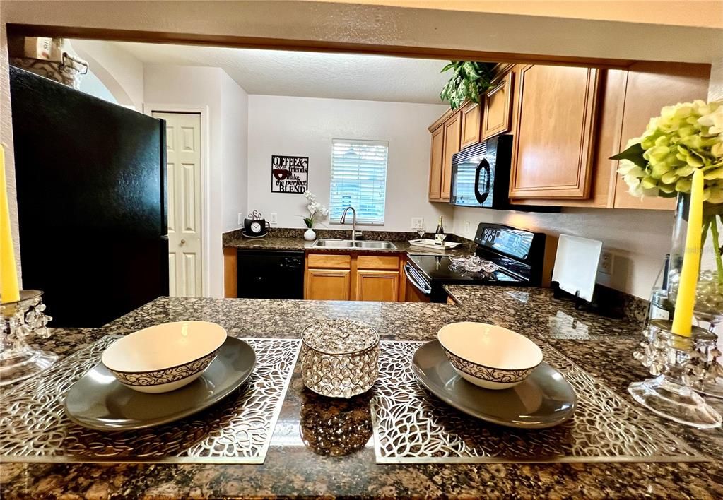 出租: $2,100 (2 贝兹, 2 浴室, 1560 平方英尺)