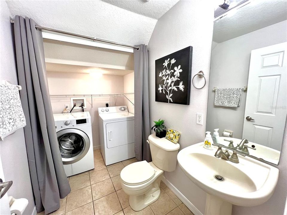 出租: $2,100 (2 贝兹, 2 浴室, 1560 平方英尺)