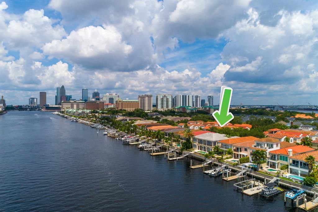 For Sale: $4,600,000 (5 beds, 6 baths, 6956 Square Feet)