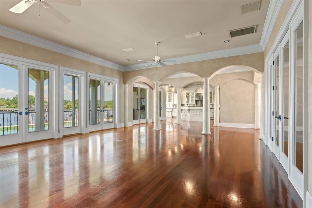 For Sale: $4,600,000 (5 beds, 6 baths, 6956 Square Feet)