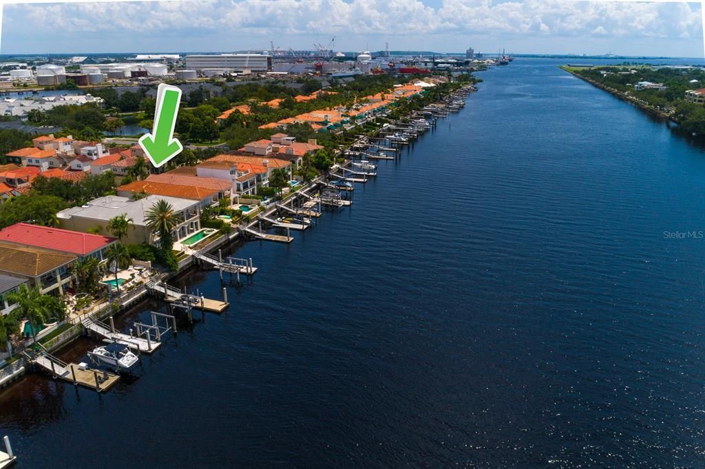 For Sale: $4,600,000 (5 beds, 6 baths, 6956 Square Feet)