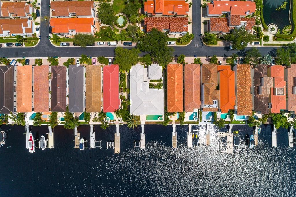 For Sale: $4,600,000 (5 beds, 6 baths, 6956 Square Feet)