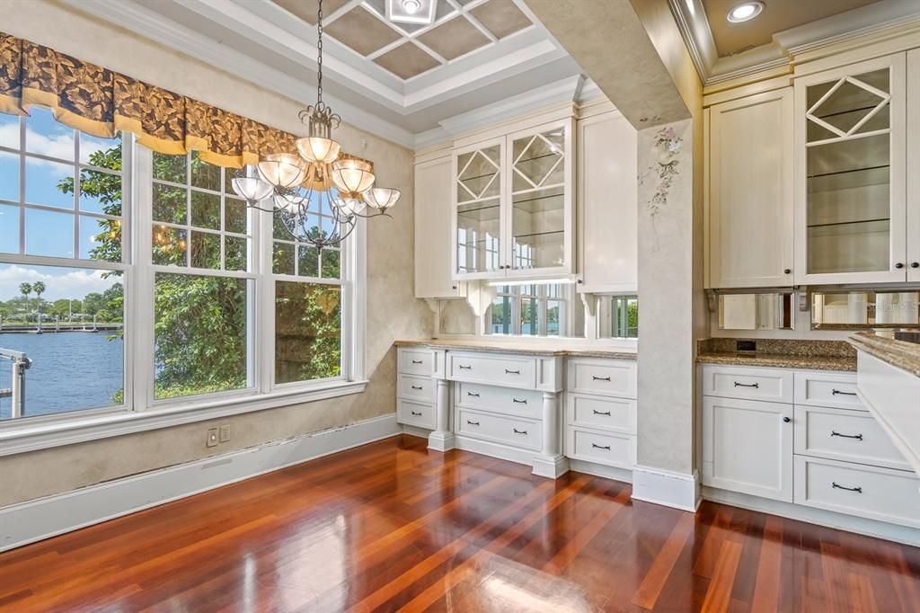 For Sale: $4,600,000 (5 beds, 6 baths, 6956 Square Feet)