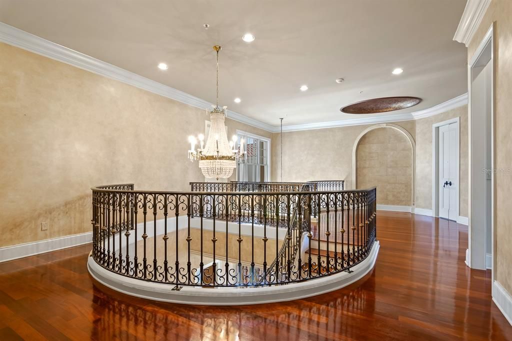 For Sale: $4,600,000 (5 beds, 6 baths, 6956 Square Feet)