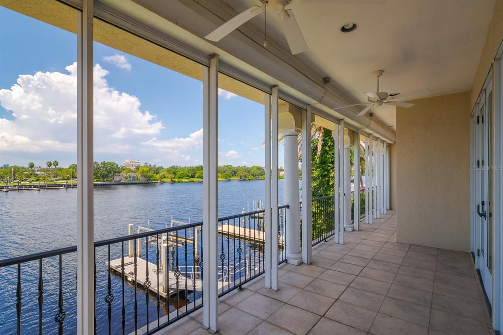 For Sale: $4,600,000 (5 beds, 6 baths, 6956 Square Feet)