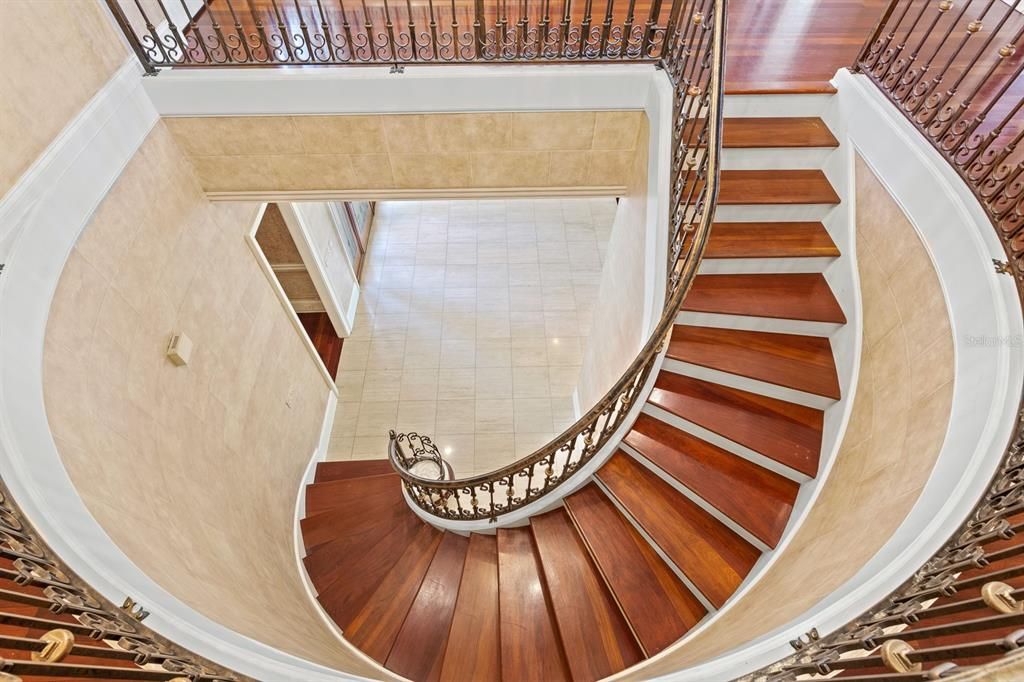 For Sale: $4,600,000 (5 beds, 6 baths, 6956 Square Feet)