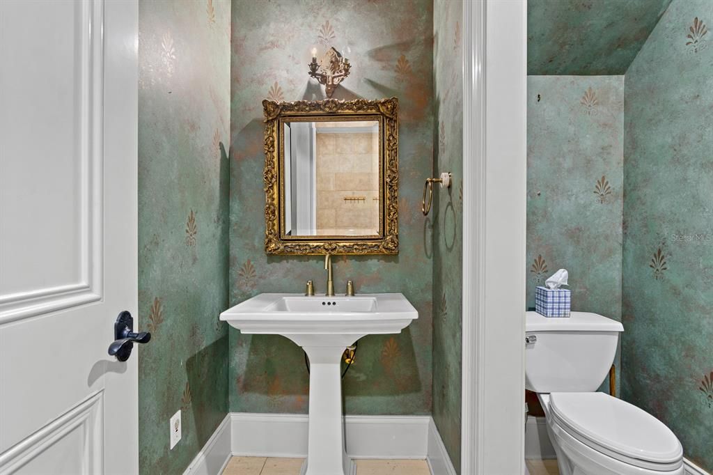 For Sale: $4,600,000 (5 beds, 6 baths, 6956 Square Feet)