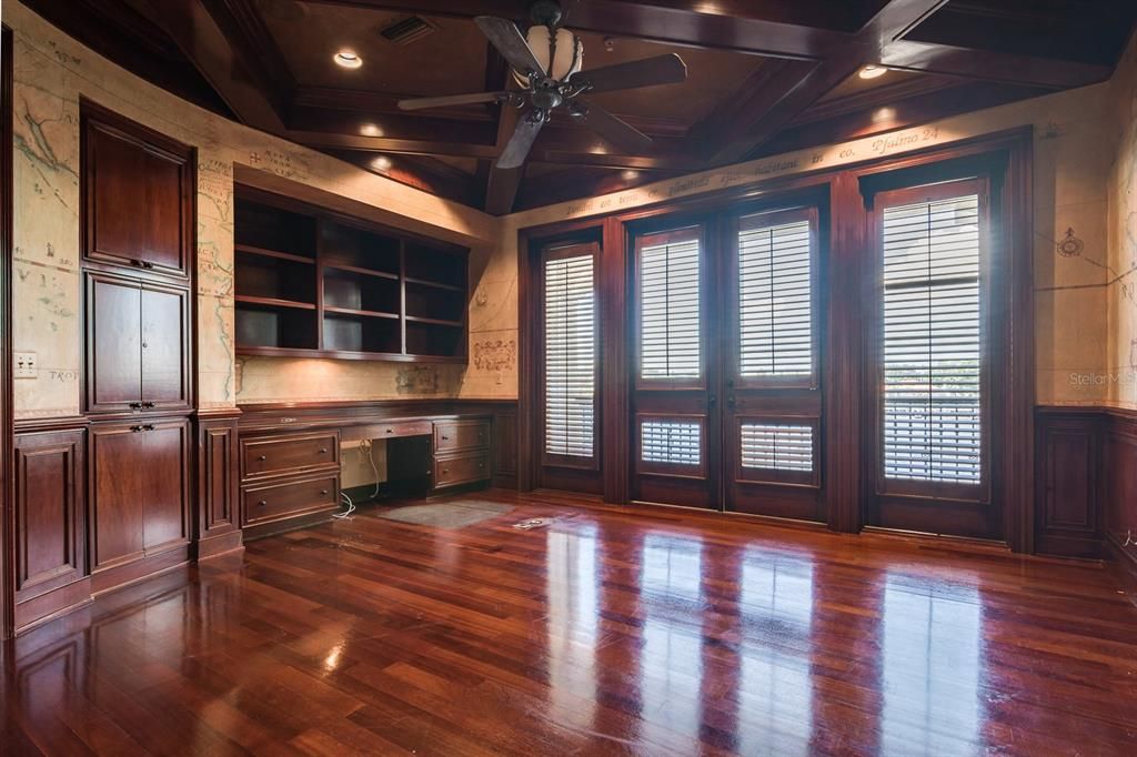 For Sale: $4,600,000 (5 beds, 6 baths, 6956 Square Feet)