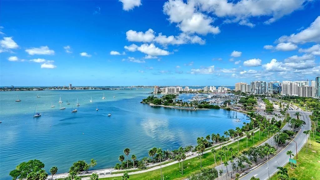 待售: $11,300,000 (4 贝兹, 4 浴室, 5655 平方英尺)