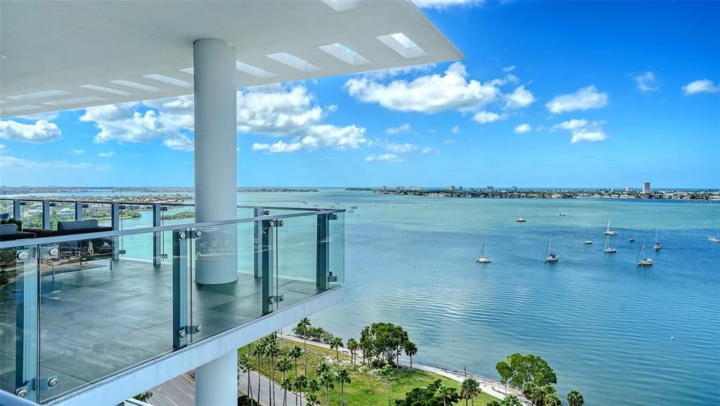 待售: $11,300,000 (4 贝兹, 4 浴室, 5655 平方英尺)