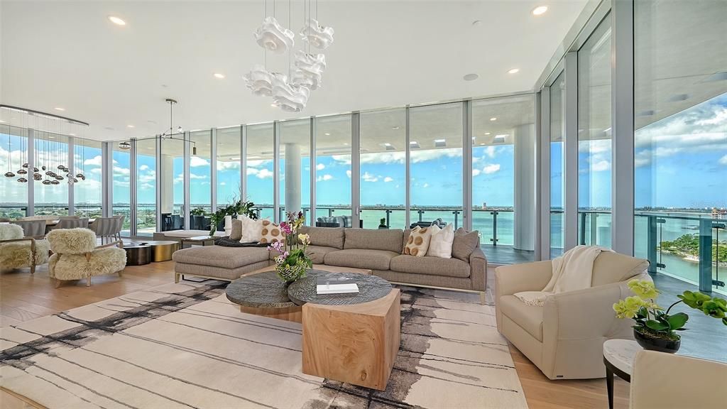 待售: $11,300,000 (4 贝兹, 4 浴室, 5655 平方英尺)