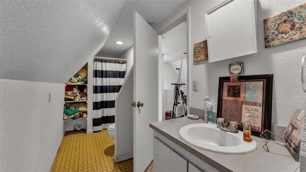 For Sale: $1,424,999 (15 beds, 0 baths, 5908 Square Feet)