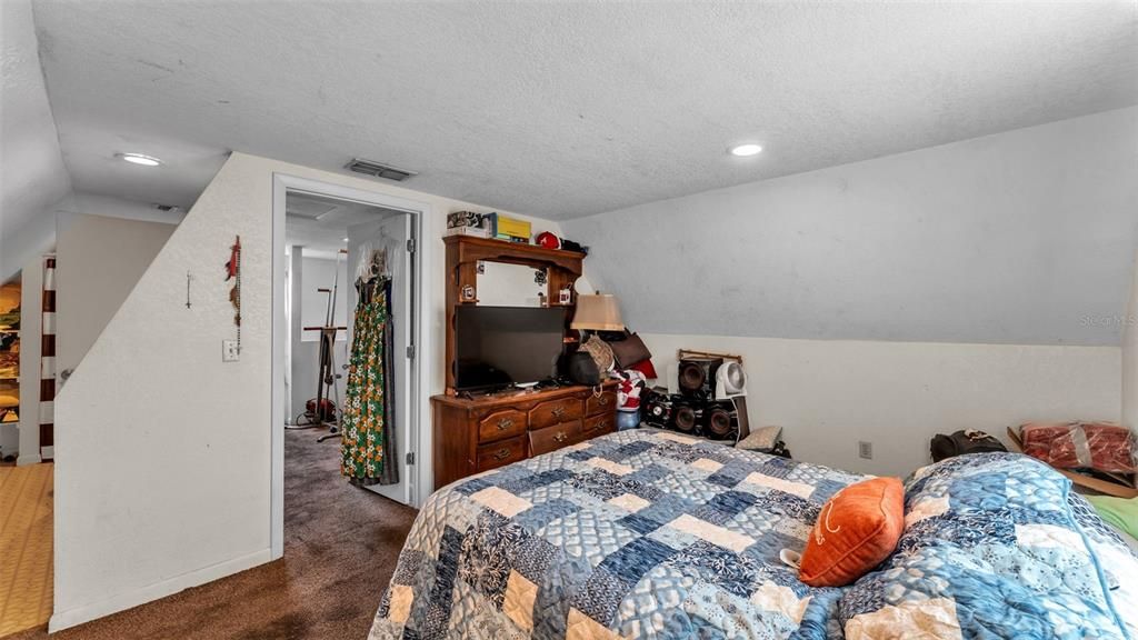 For Sale: $1,424,999 (15 beds, 0 baths, 5908 Square Feet)