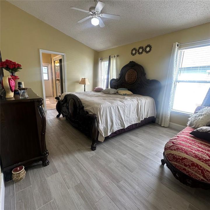 Active With Contract: $359,900 (4 beds, 2 baths, 1786 Square Feet)