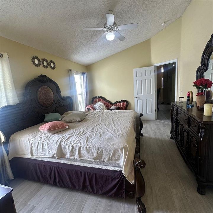 Active With Contract: $359,900 (4 beds, 2 baths, 1786 Square Feet)