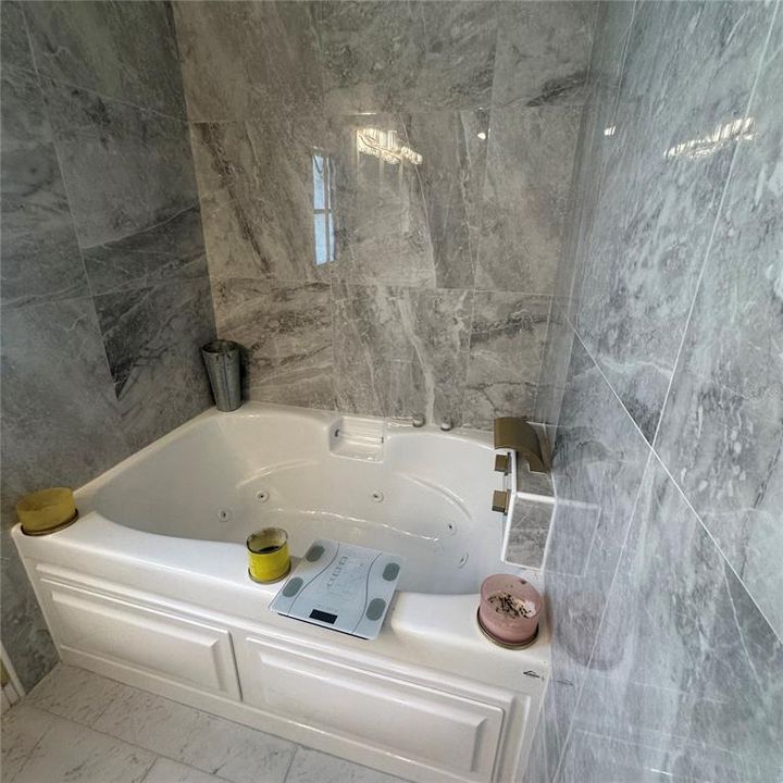 Active With Contract: $359,900 (4 beds, 2 baths, 1786 Square Feet)