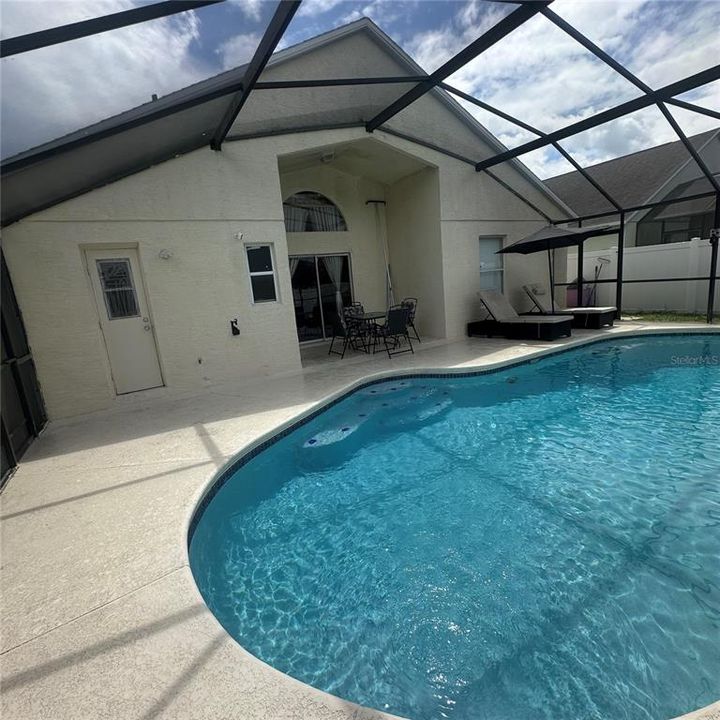 Active With Contract: $359,900 (4 beds, 2 baths, 1786 Square Feet)