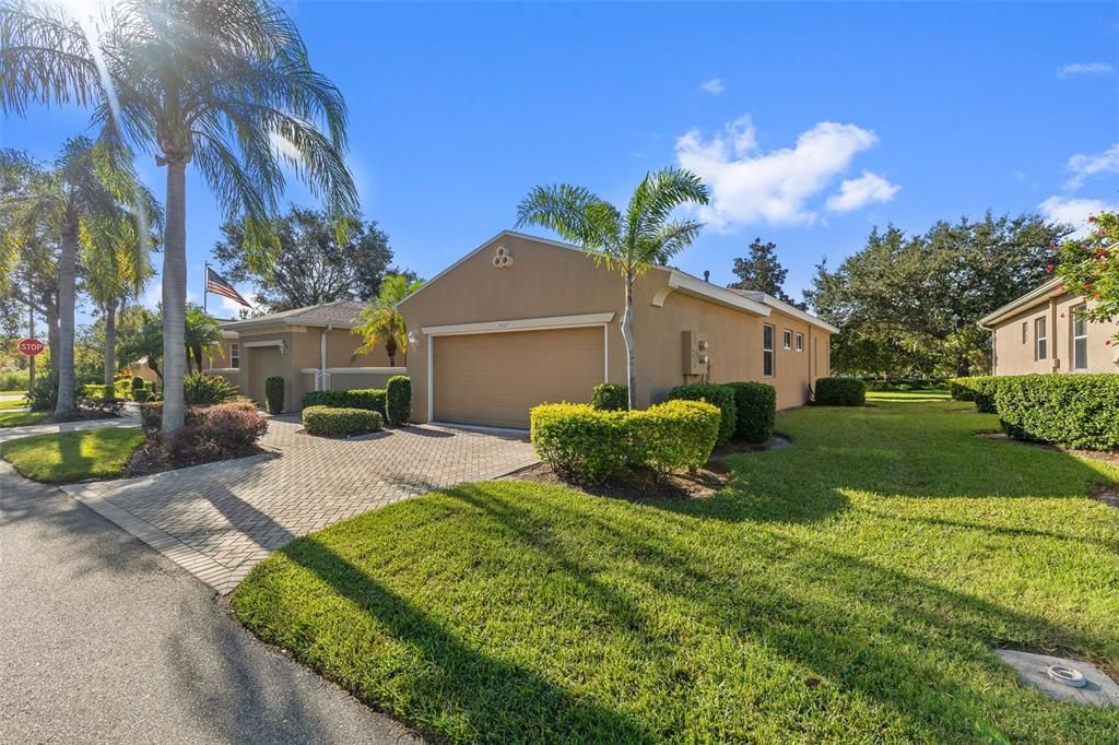 For Sale: $340,000 (2 beds, 2 baths, 1460 Square Feet)