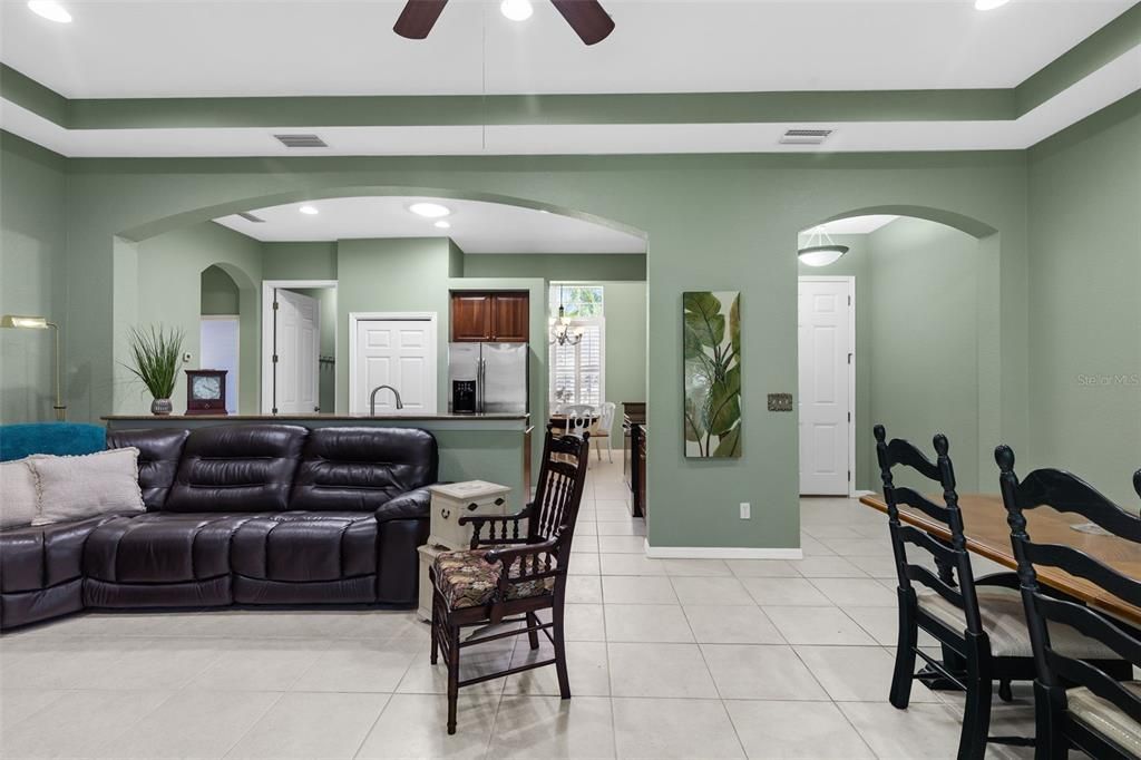 For Sale: $340,000 (2 beds, 2 baths, 1460 Square Feet)