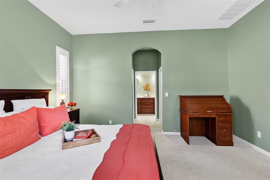 For Sale: $340,000 (2 beds, 2 baths, 1460 Square Feet)