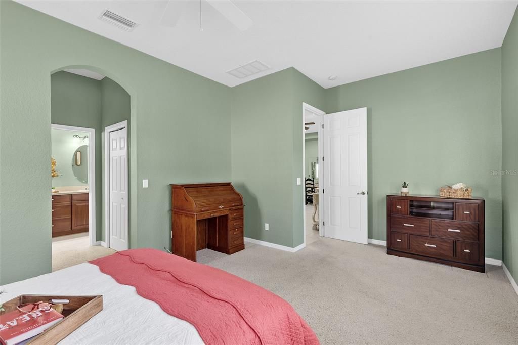 For Sale: $340,000 (2 beds, 2 baths, 1460 Square Feet)