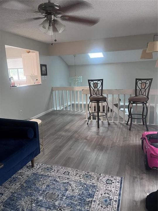 Под контрактом: $199,900 (2 спален, 2 ванн, 1084 Квадратных фут)