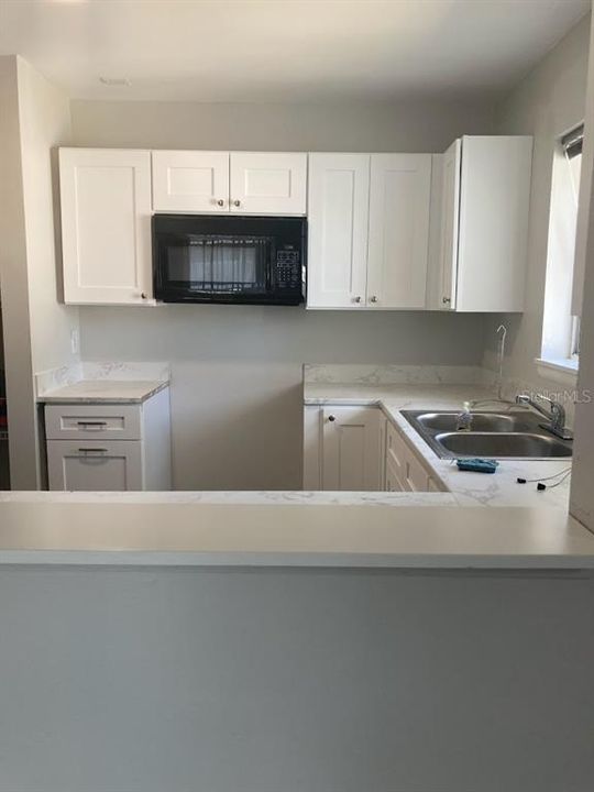 Под контрактом: $199,900 (2 спален, 2 ванн, 1084 Квадратных фут)